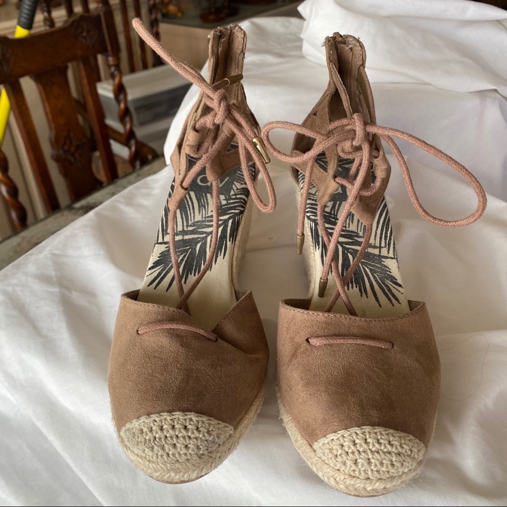 DV FOR DOLCE VITA SHOES SIZE 6.5